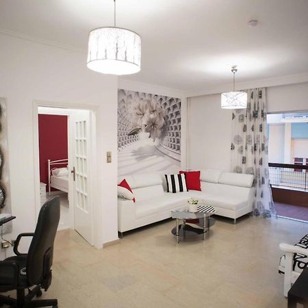 Cozy Apartment With Sea View Next To Marina Zeas El Pireo Exterior foto