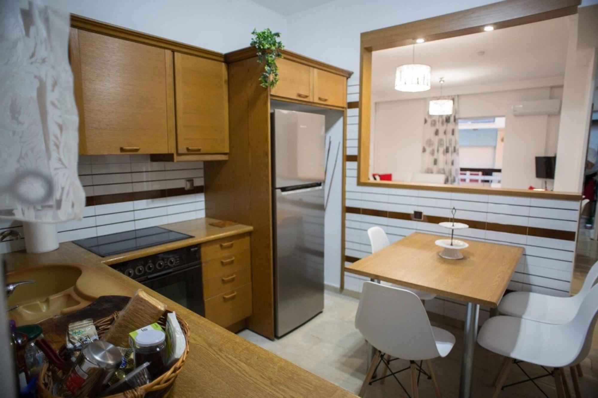 Cozy Apartment With Sea View Next To Marina Zeas El Pireo Exterior foto